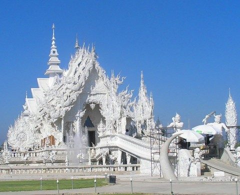 Image: Wat Rong Khun / White Temple in Thailand, Buddhist temple, CC-03 (attribution)