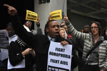 Protestors campaigning against homophobia (Danlev)