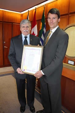 W2I projct - romeo dallaire and Vancouver mayor gregor robertson