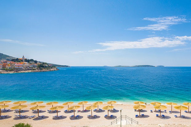 jmsb-research-travel-price-620 jmsb-research-travel-price-620