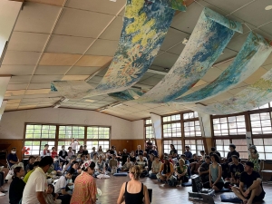 Photo of 80 locals gathered for EER’s sound performance