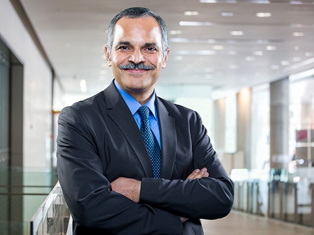 Dean Amir Asif plans to implement changes “beyond conventional paradigms” at the Faculty of Engineering and Computer Science.