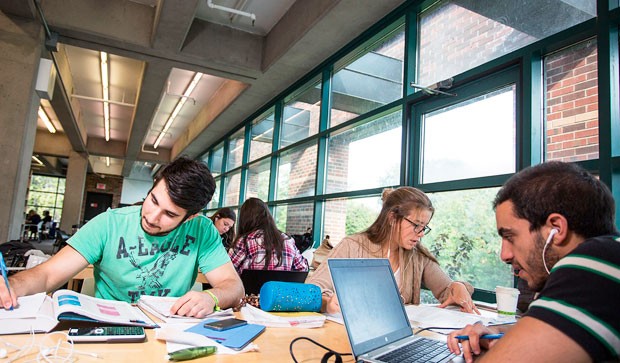 study-spots-library-students-620 study-spots-library-students-620
