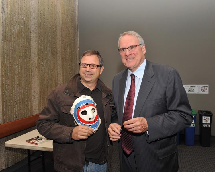 Ken Dryden delivers AbitibiBowater Lecture to packed auditorium