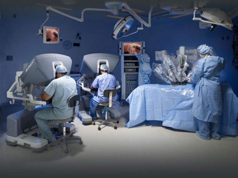 Photo courtesy of Intuitive Surgical Inc.