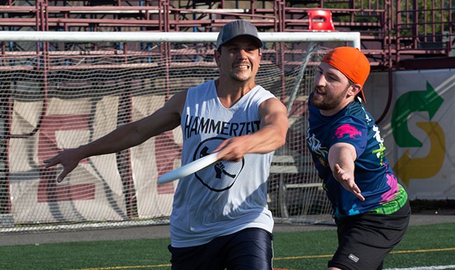 Intramural ultimate match at Concordia's Loyola campus