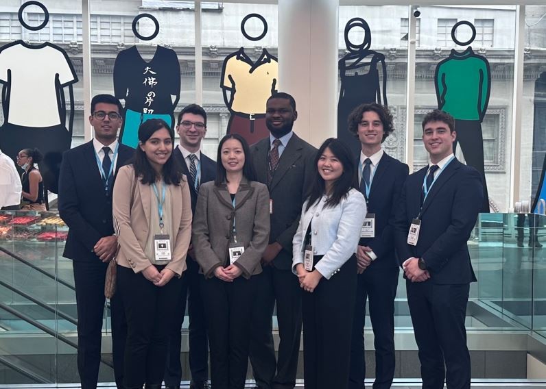 Class of 2025 with Alan Oraka of Bloomberg