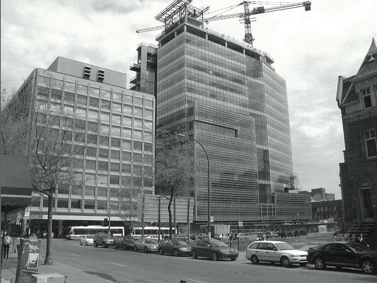 Guy Métro Building