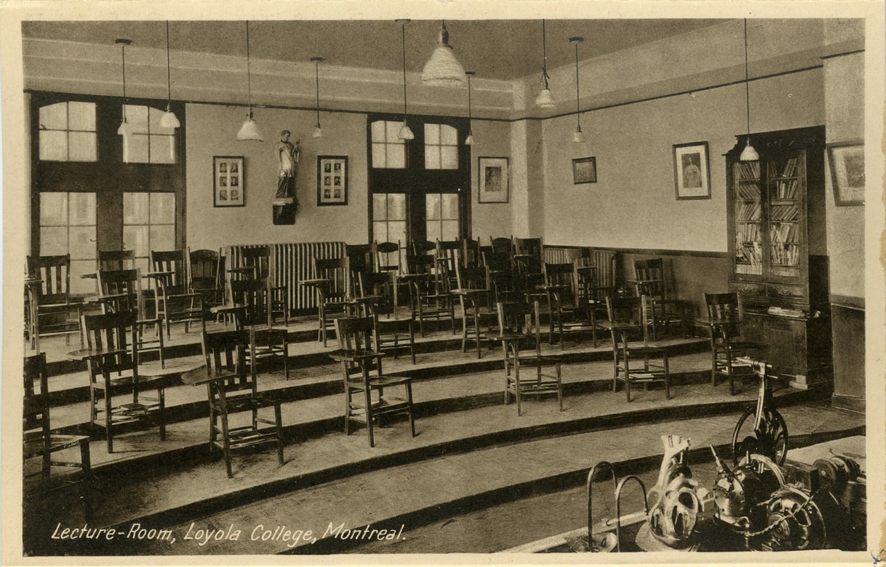 Old black and white photo of a lecture room in Loyola College