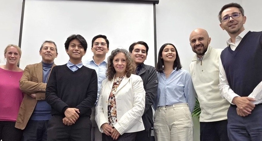 Delegates from Concordia and UNAM pose in a group shot