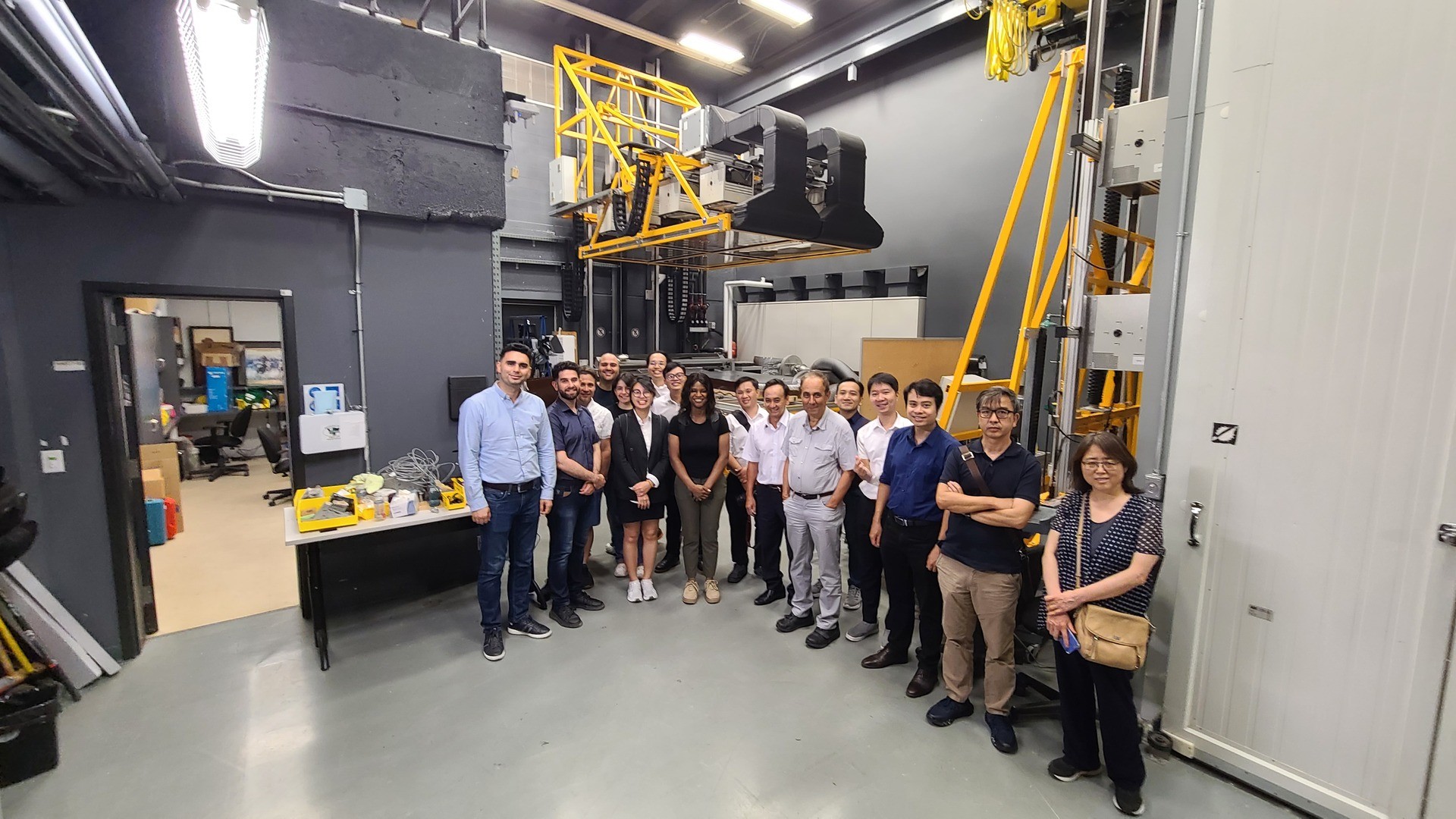 A delegation visiting a concordia lab