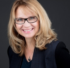 Headshot of Edith-Anne Pageot who is a professor in the department of Art History at UQAM