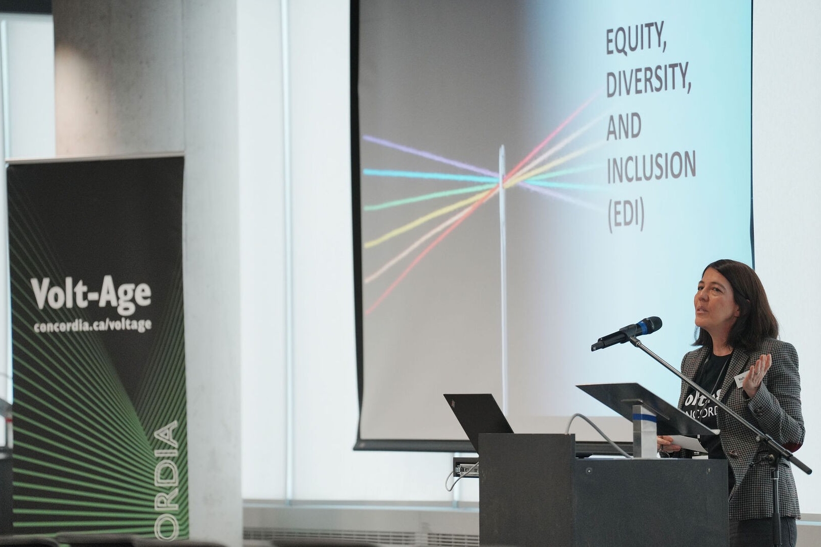 Senior Research Advisor (EDI) Pinar Guran Aydin, presenting during the Fall 2025 Volt-Age orientation event.