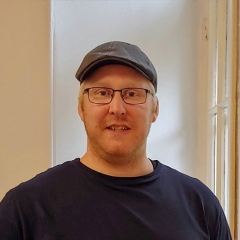 Dustin Barker