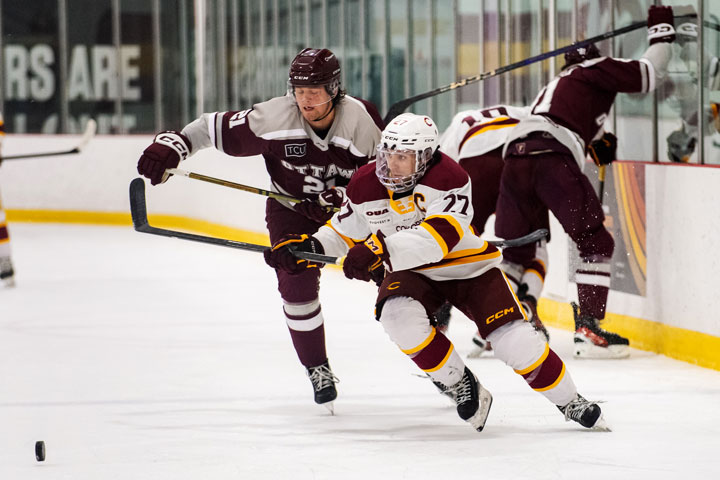 Men's hockey win two more games, ranked #3 in Canada