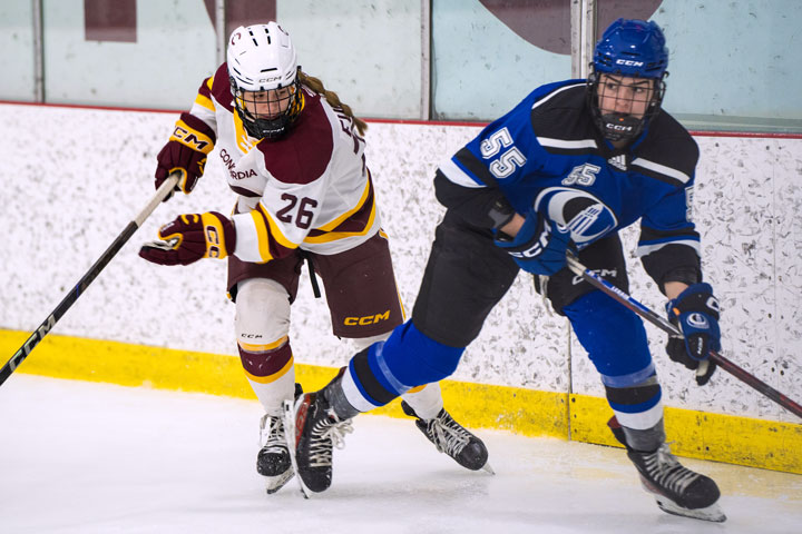 Women's hockey 16-1 after two more road wins