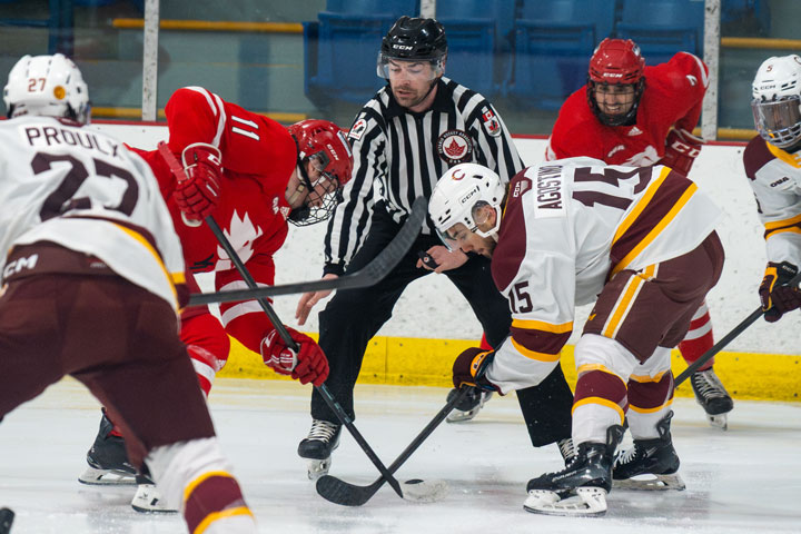 Men's hockey clinch first place in the OUA East