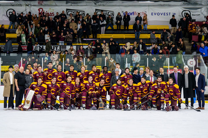 Les Stingers poursuivent leur longue série de victoires, remportant leur 38e coupe Corey en prolongation ce week-end