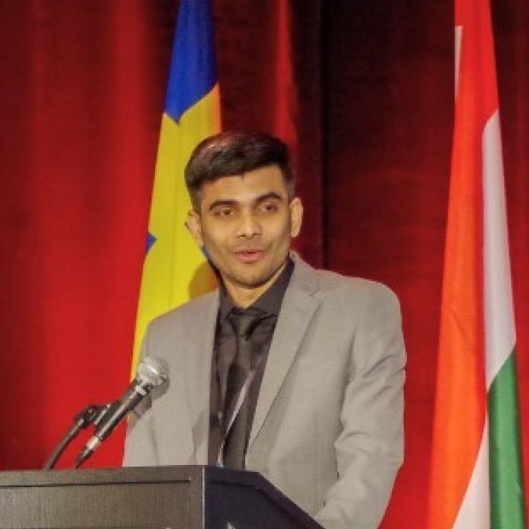 Shailendra Rai speaking at MBA International Case Competition