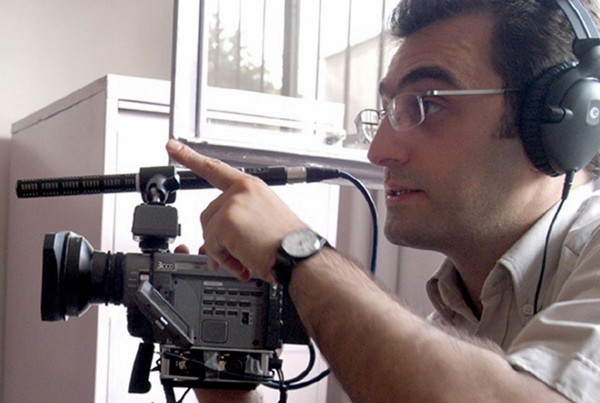 Maziar Bahari behind the camera