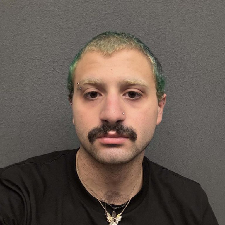 Henry Richa (he/they)