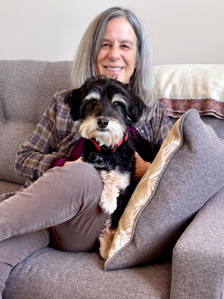 Photo of the presenter, Aruni Nan Futuronsky