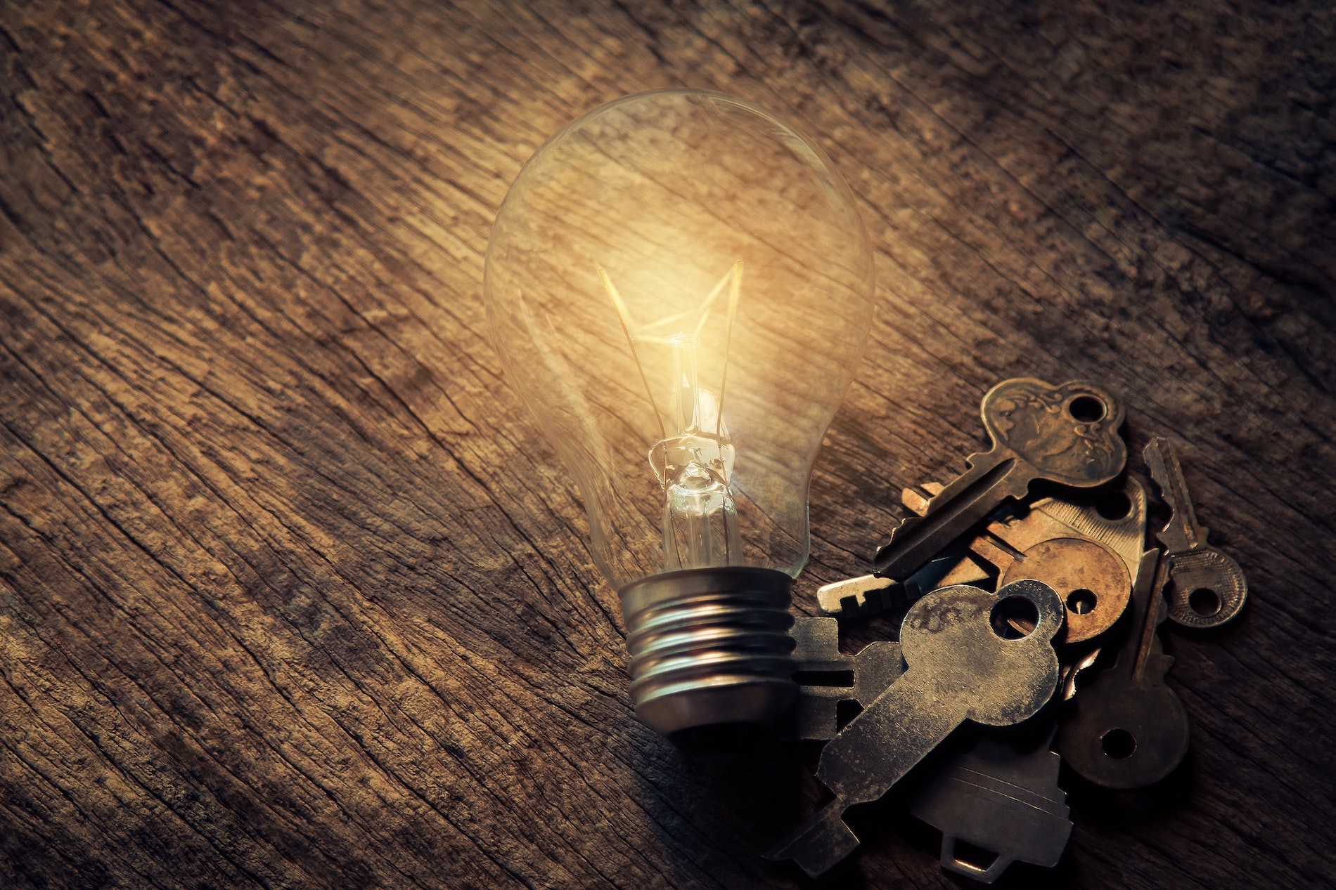 chrcs_keys_lightbulb