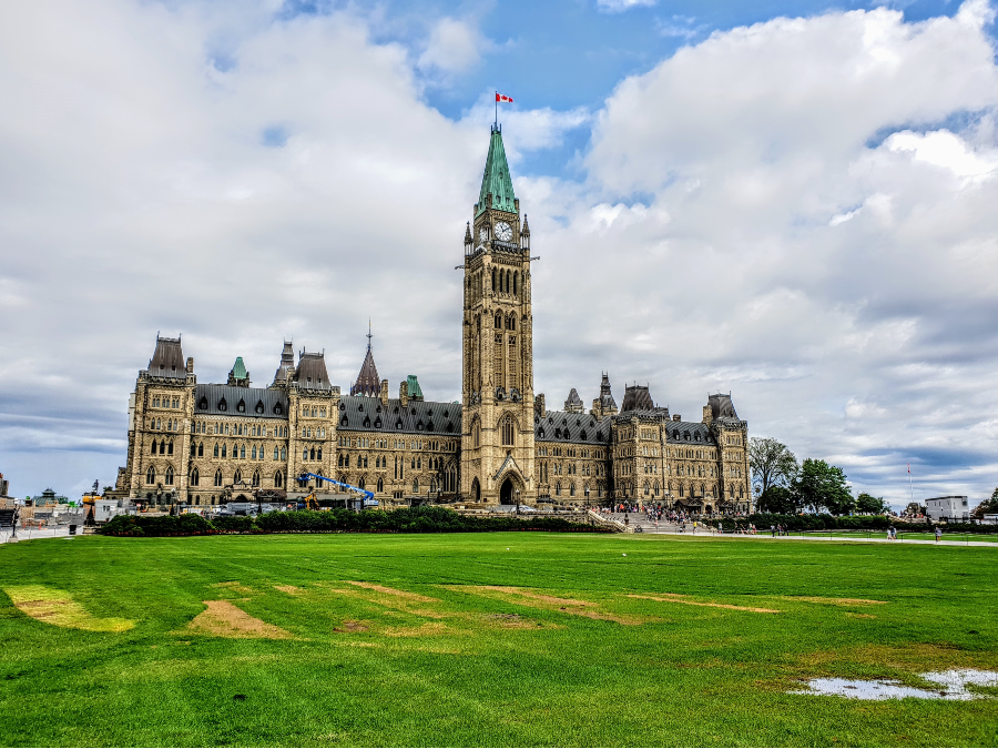 Ottawa parliament building