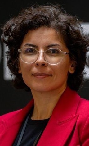 Atiyeh Nekahi