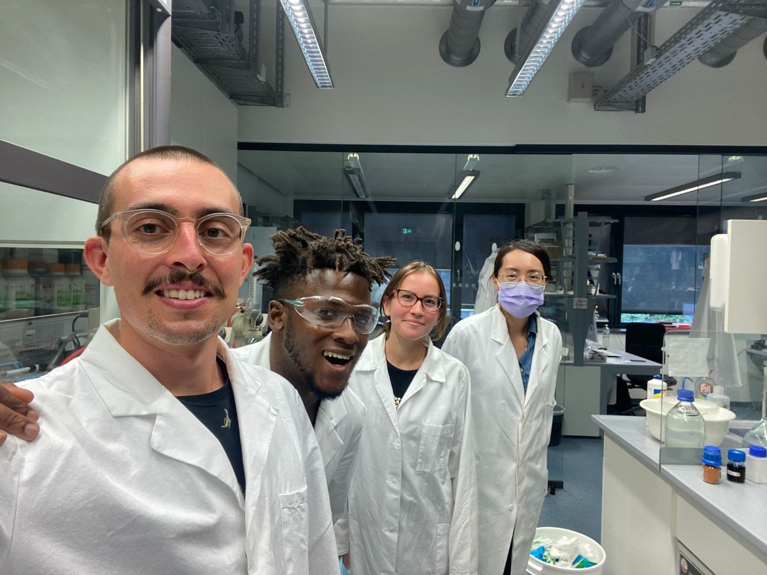 students in lab 