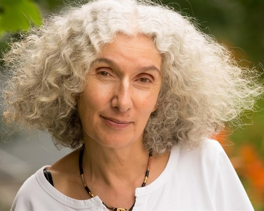 Member Cécile Rousseau receives Royal College humanitarian award
