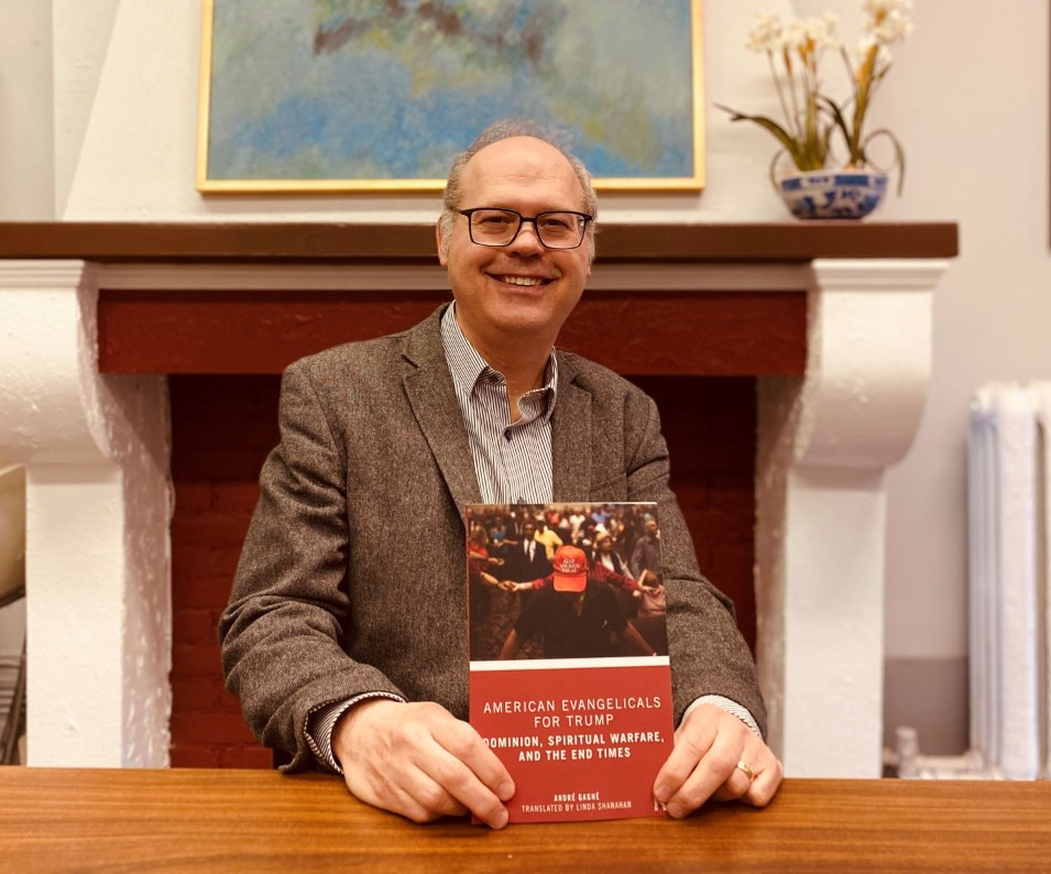 André Gagné receives award for Excellence in Community Outreach & Public Engagement