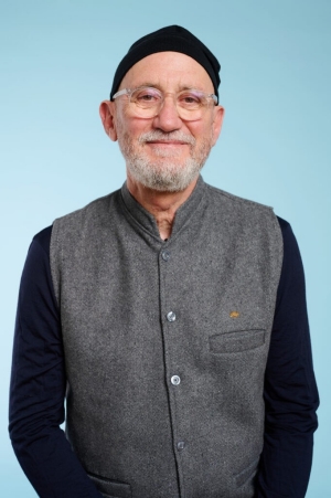 Man with hat and white beard