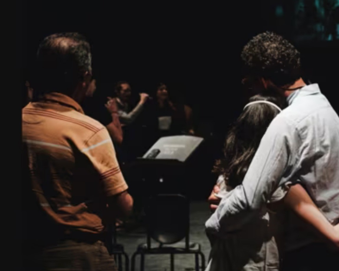 Who listens to Cesar? Reconstructing a Transitional Justice Hearing as Participatory Performance