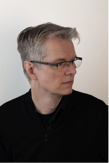 John Latour receives the ARLIS/NA Distinguished Service Award