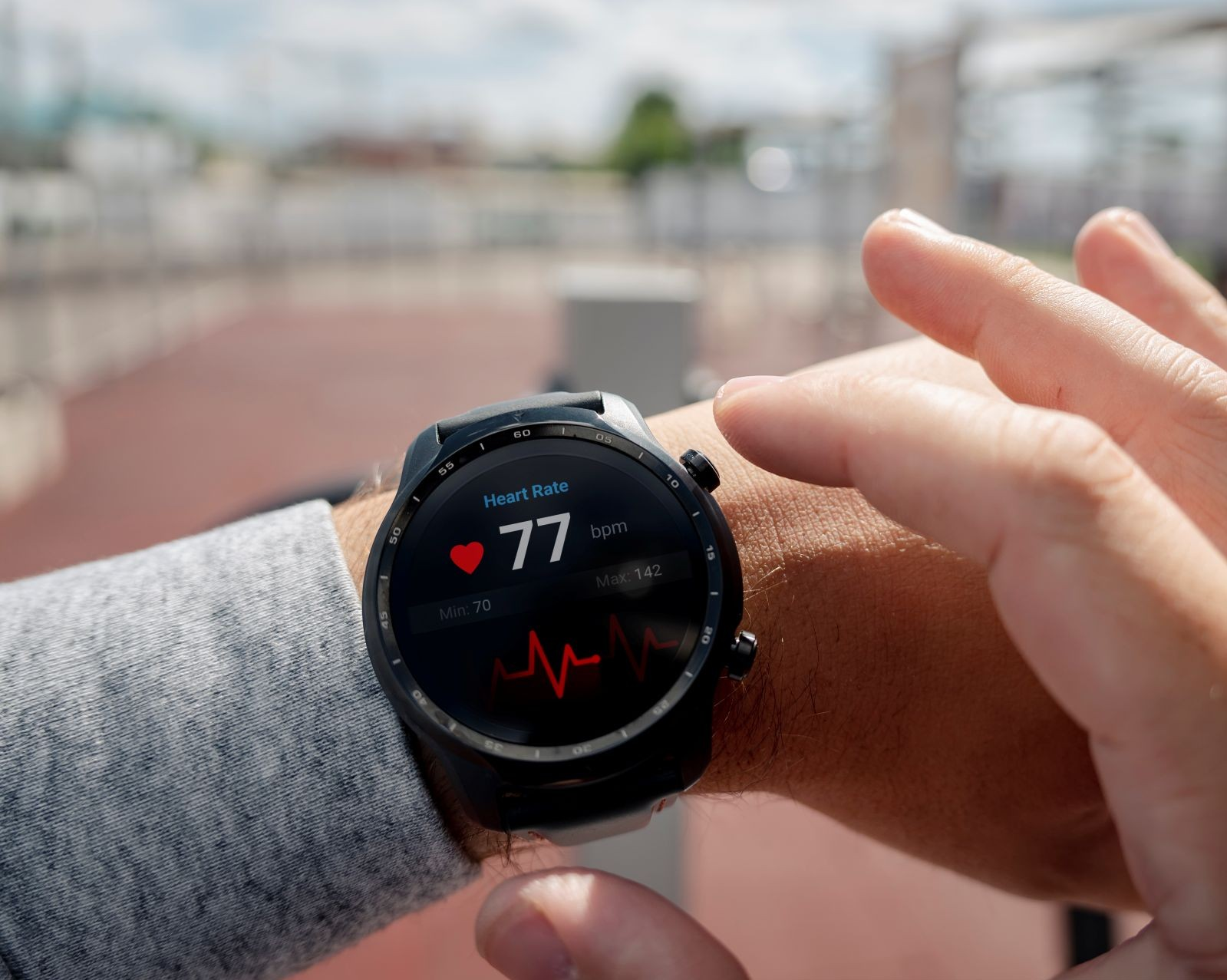 RESEARCH: Smartwatches could offer a privacy-friendly way to verify age online