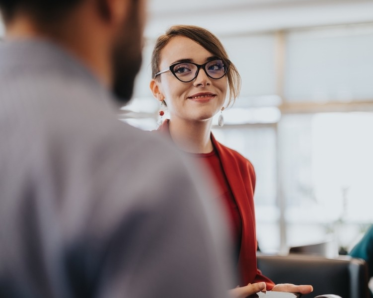 How strong networkers turn brief interactions into influence