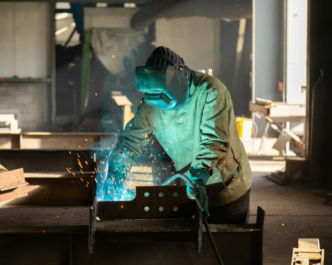 Leading the way to a safer workplace: What helps supervisors adopt a people-centered approach that enhances their employees' workplace safety behaviours?