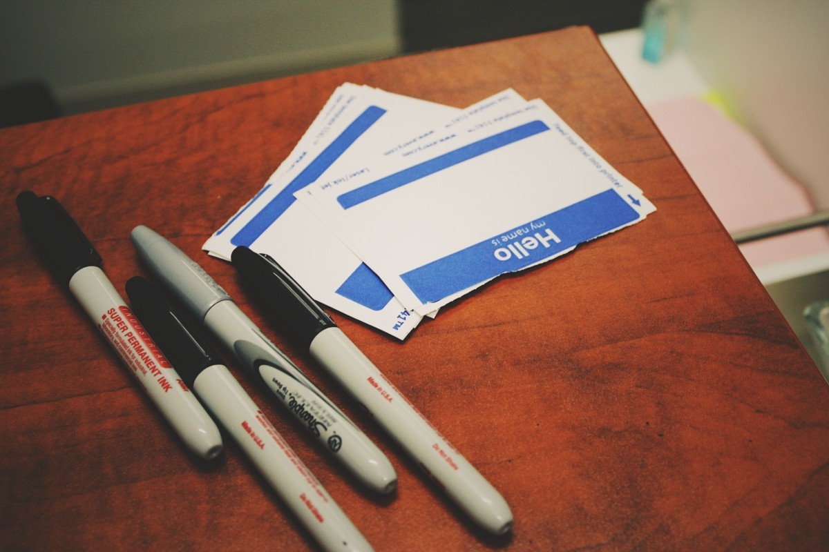 Label with markers on table