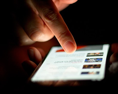 Smartphones manipulate our emotions and trigger our reflexes — no wonder we’re addicted