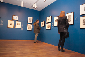 Students inspect the prints in the exhibition at the Montreal Museum of Fine Arts. | All photos Concordia University