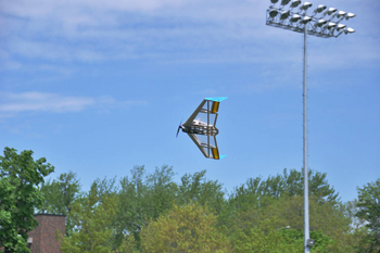 The flight: The aircraft is a distinct “flying wing” with no tail or fuselage, which keeps weight down.