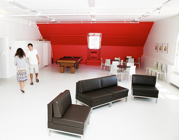 The Grey Nuns Building’s common rooms come equipped with cable television, DVD players and comfortable furniture. The Grey Nuns Building’s common rooms come equipped with cable television, DVD players and comfortable furniture.