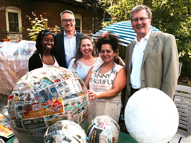 Making connections (from left): Student Alyssa Archer-Cooper; J.W. McConnell Foundation president Stephen Huddart; Janis Timm-Bottos; student Andrea Quintero; and Concordia president Alan Shepard at La Ruche d’Art St. Henri’s Each One, Teach One event on June 6. Making connections (from left): Student Alyssa Archer-Cooper; J.W. McConnell Foundation president Stephen Huddart; Janis Timm-Bottos; student Andrea Quintero; and Concordia president Alan Shepard at La Ruche d’Art St. Henri’s Each One, Teach One event on June 6.