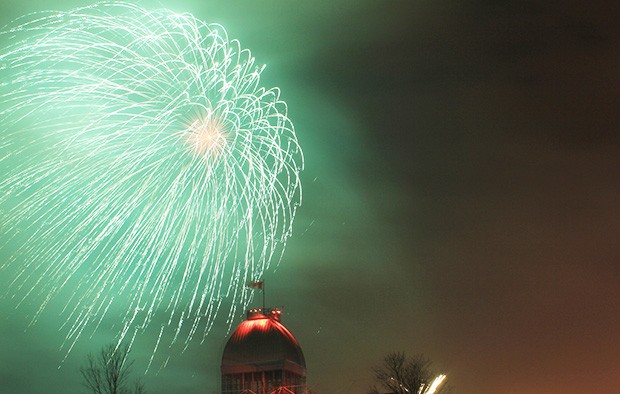 Don't miss TELUS Fire on Ice as part of Montreal en Fêtes! | Photo by M. Tanaya (Flickr CC)