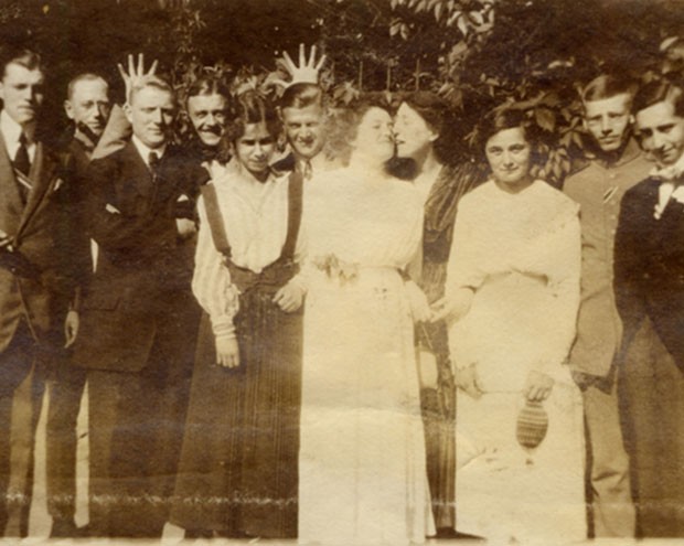 A group of Jewish friends photographed in Germany circa 1920. | Source: Montreal Holocaust Memorial Museum