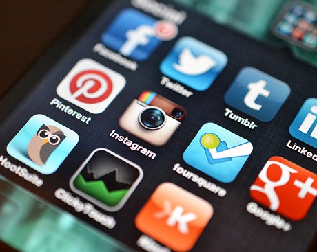 6 easy ways to avoid social media pitfalls