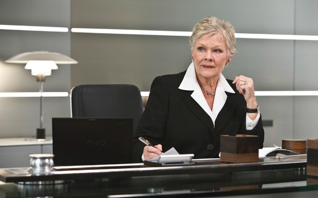 Optimized office performance: Judi Dench at work as M in the James Bond film Quantum of Solace.
