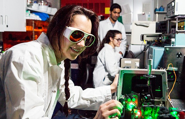 Paola Andrea Rojas Gutiérrez: “We want to develop a light-triggered drug delivery vehicle.” Paola Andrea Rojas Gutiérrez: “We want to develop a light-triggered drug delivery vehicle.”
