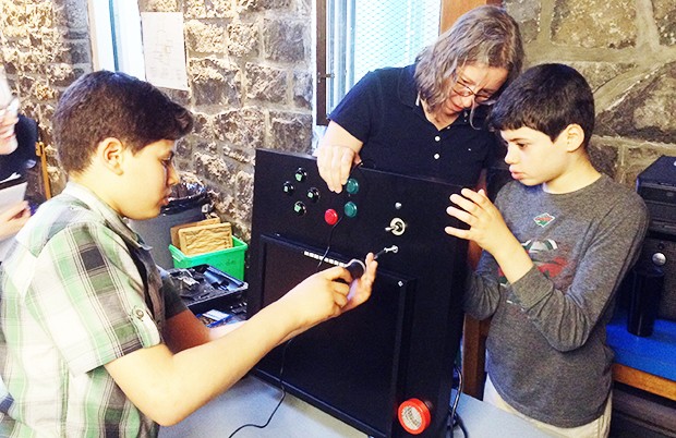 Ann-Louise Davidson leads in the Community Engagement and Maker Culture Axis of the Milieux Institute at Concordia. Ann-Louise Davidson leads in the Community Engagement and Maker Culture Axis of the Milieux Institute at Concordia.